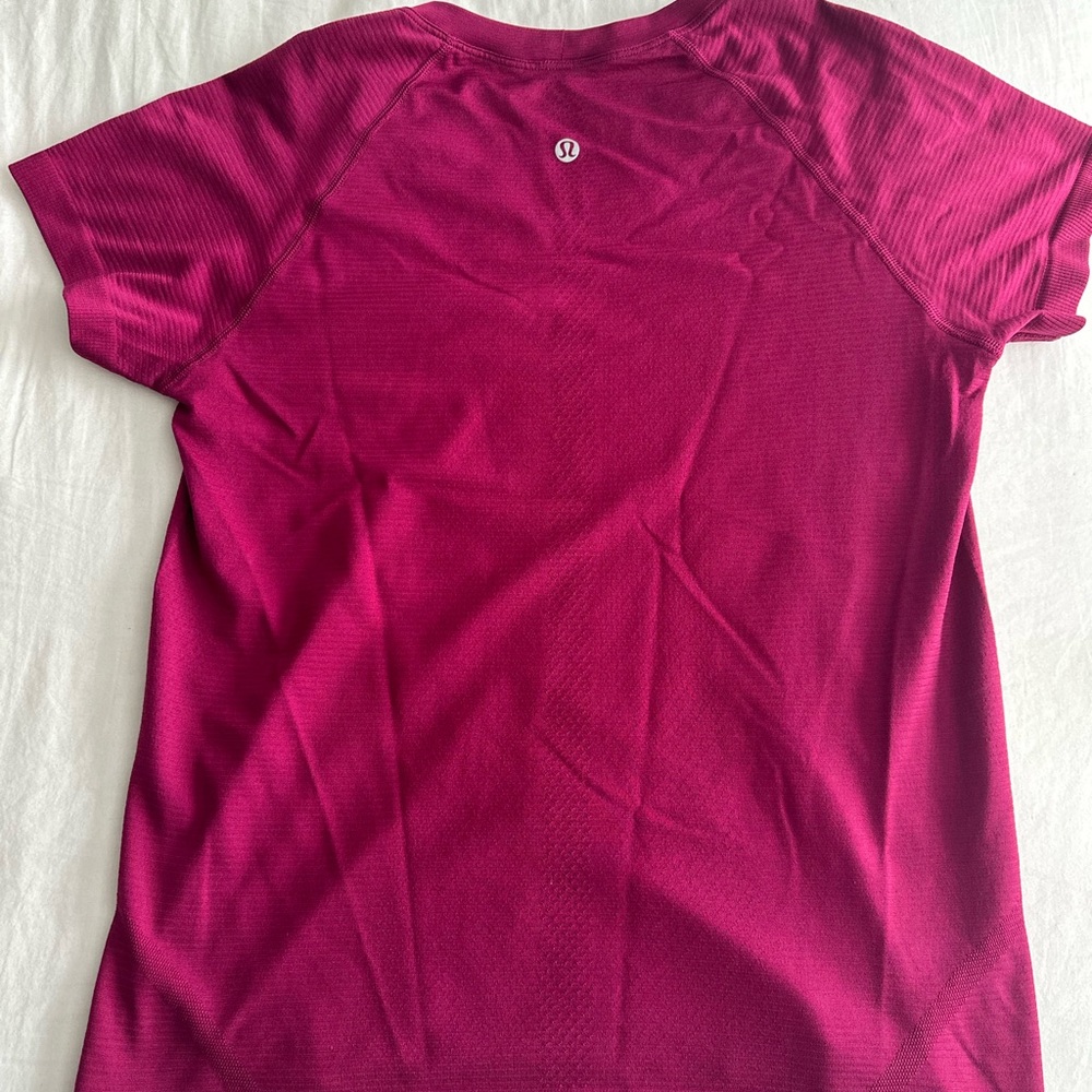 Lululemon Athletica T-Shirt